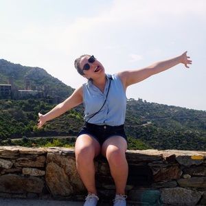 Meet your Posher, Cara